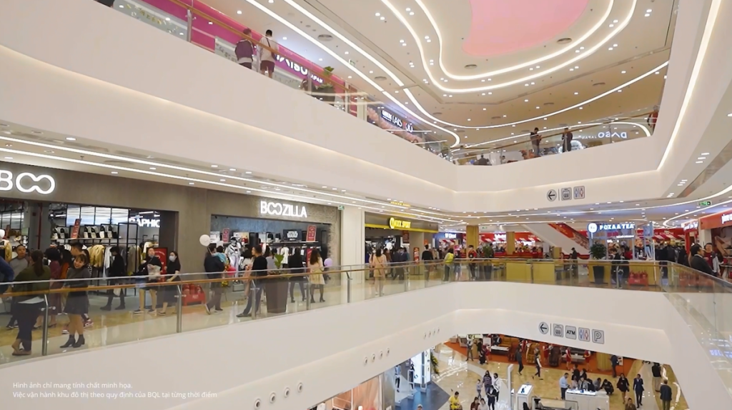 Trung tâm thương mại Vincom Megamall sôi động