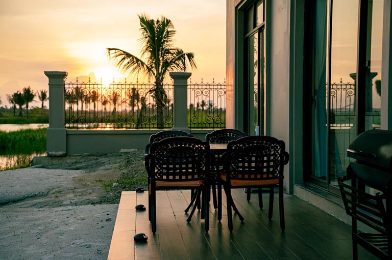 nha pho vuon swing villa vinhomes royal island 4