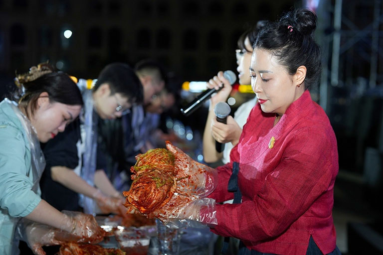 le hoi am thuc han quoc k food tour fair 2025 vinhomes royal island 3