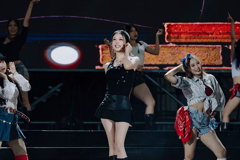 vincom mega mall vinhomes royal island 19