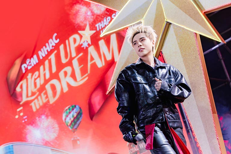 THE ROYAL WONDERLAND: THÁNG 12 BÙNG NỔ VỚI LỄ HỘI KHÔNG NGỦ! 14 the royal wonderland le hoi giang sinh 18