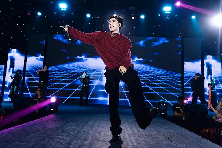 thien ma but pha mo xuan hoang gia vinhomes royal island 4