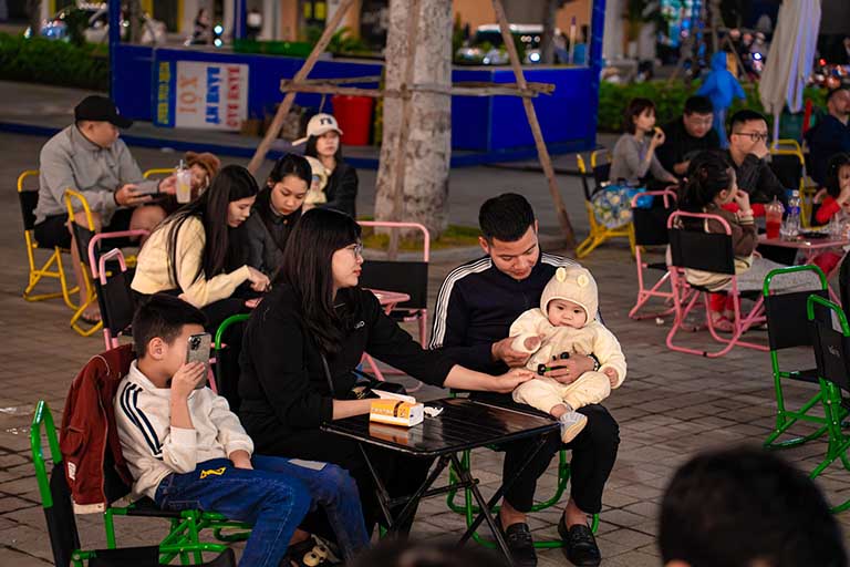 Sắc Hoa và Giai Điệu | Hành trình tôn vinh Phái Đẹp tại Vinhomes Royal Island 14 vinhomes royal island su kien thang 3 14