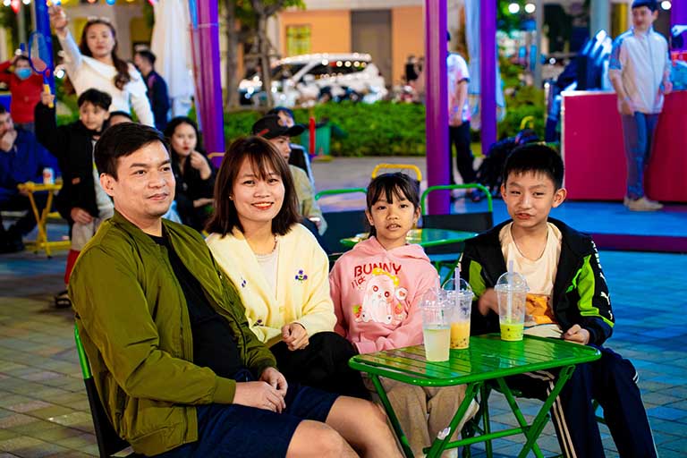 Sắc Hoa và Giai Điệu | Hành trình tôn vinh Phái Đẹp tại Vinhomes Royal Island 43 vinhomes royal island su kien thang 3 15