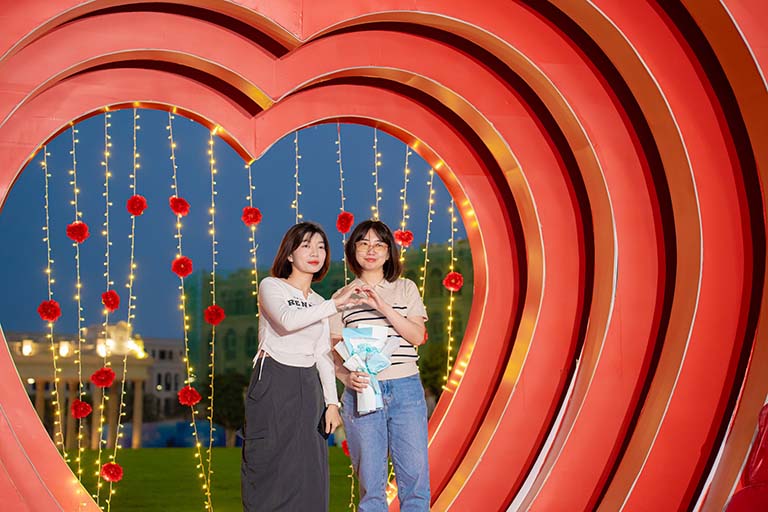 Sắc Hoa và Giai Điệu | Hành trình tôn vinh Phái Đẹp tại Vinhomes Royal Island 3 vinhomes royal island su kien thang 3 3