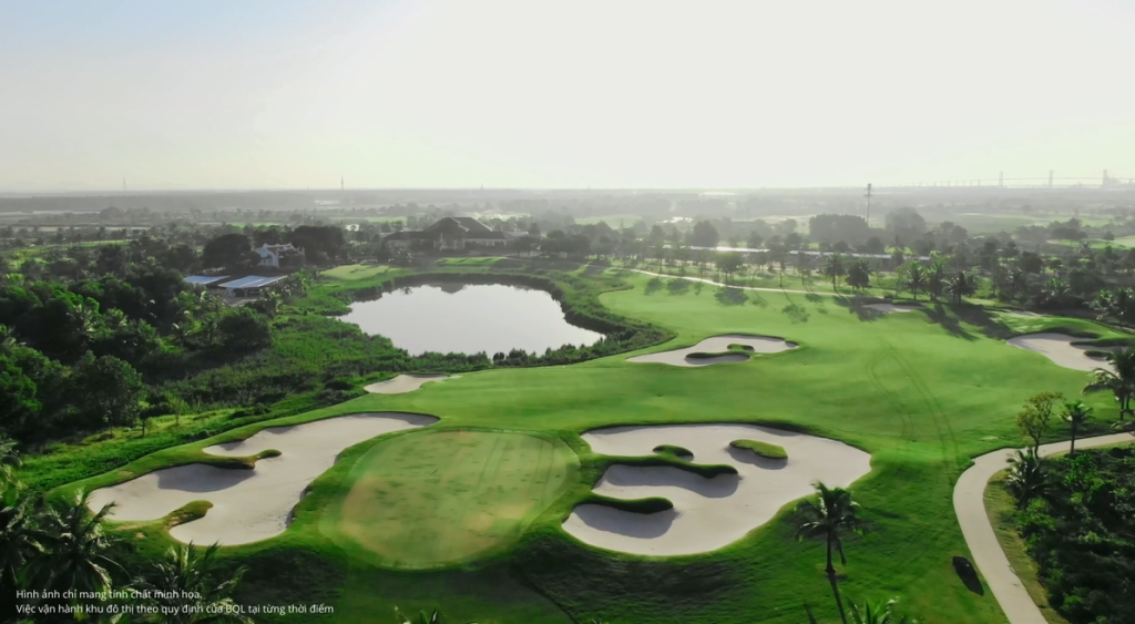 Vinhomes Royal Island “Lối sống xanh bền vững” gắn với cảnh sắc hữu tình 6 Sân golf Vinpearl Hải Phòng rộng tới 160 ha với 36 hố golf đẳng cấp hàng đầu Đông Nam Á