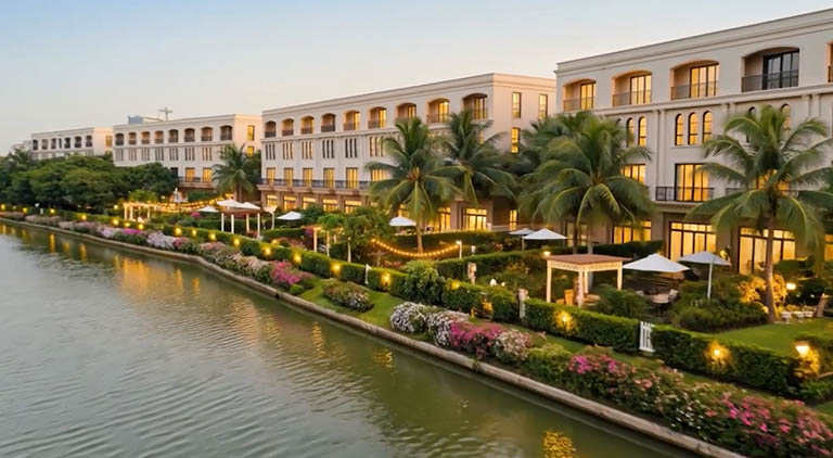 vinhomes royal island tuyet tac song can bang giua long pho dao 19
